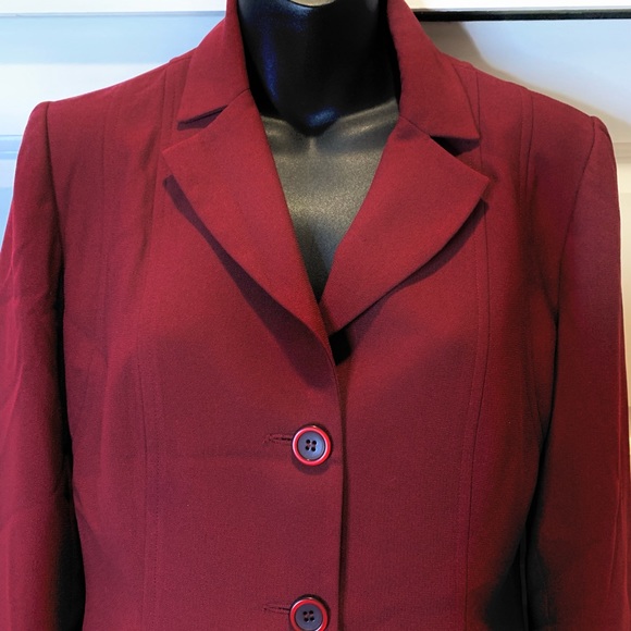 Vintage 90s Hugo Buscati Wine Maroon Skirt Blazer Suit 2 piece , Size 6 P - Picture 2 of 6